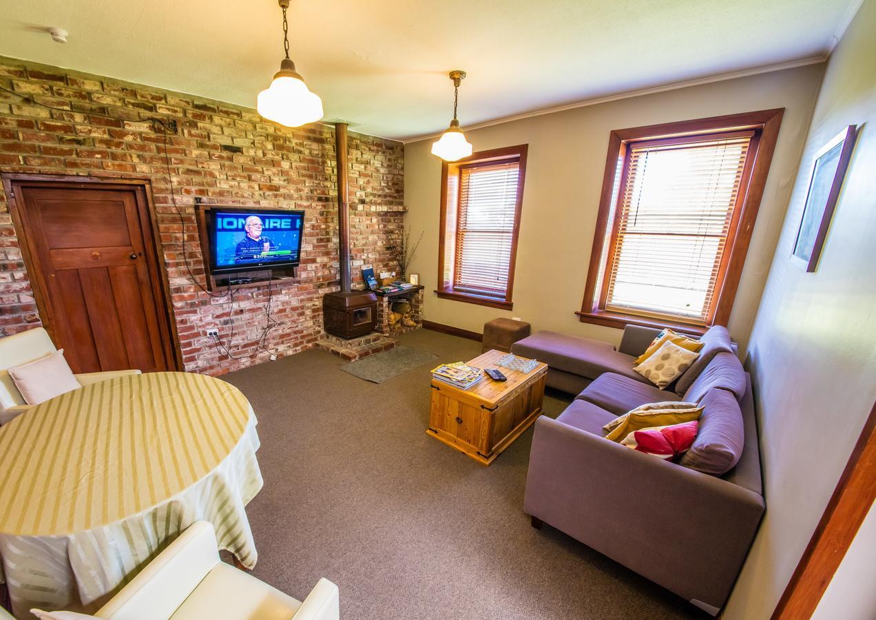 Waipiata Country Hotel エクステリア 写真