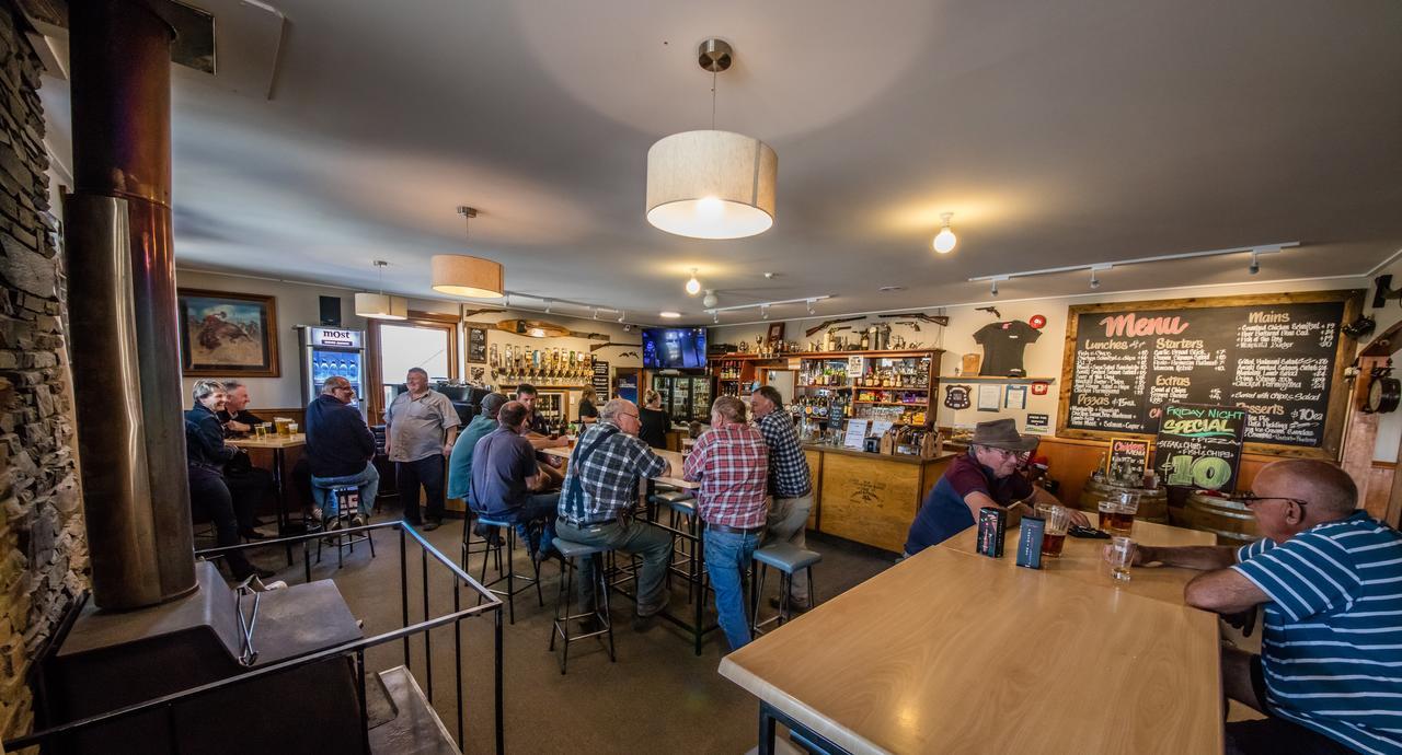 Waipiata Country Hotel エクステリア 写真